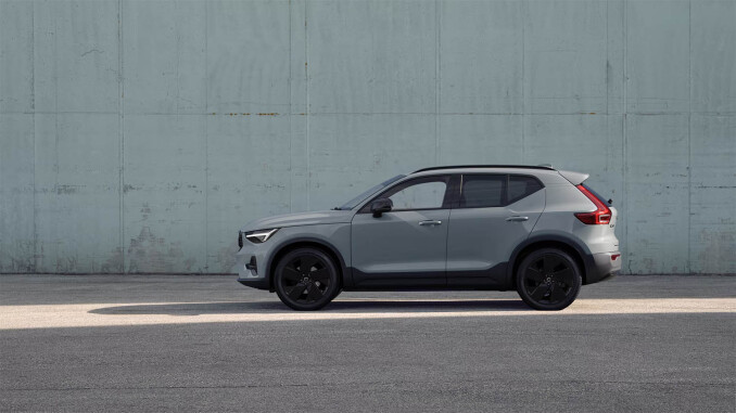 Volvo XC40 2.0 B3P Plus Pro Black Edition 5dr Auto Petrol Estate - Image 8